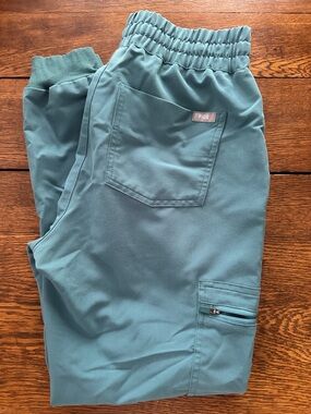 FIGS scrub pants